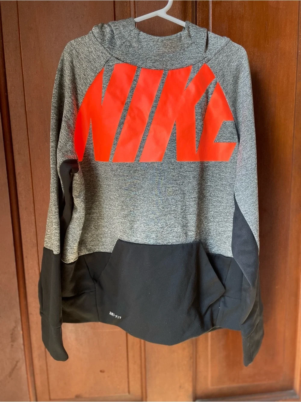 Nike dri fit boys medium gray / black athletic hoodie